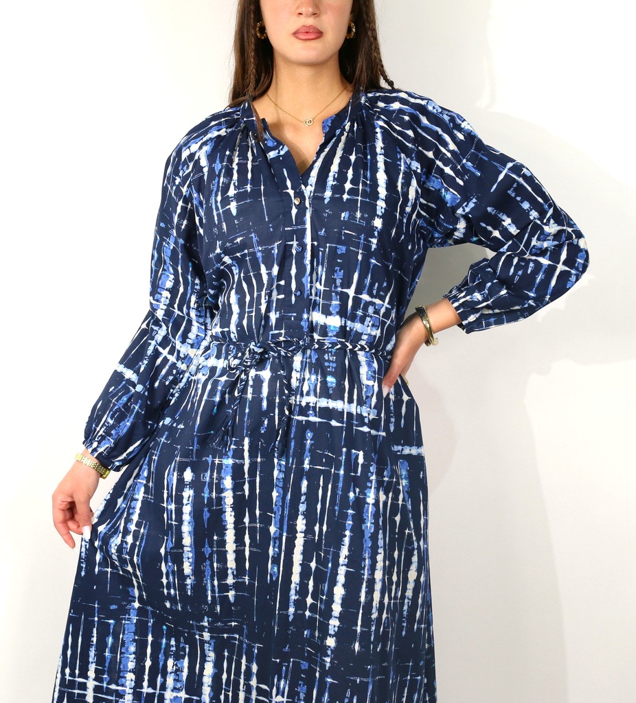 Robe Leela 