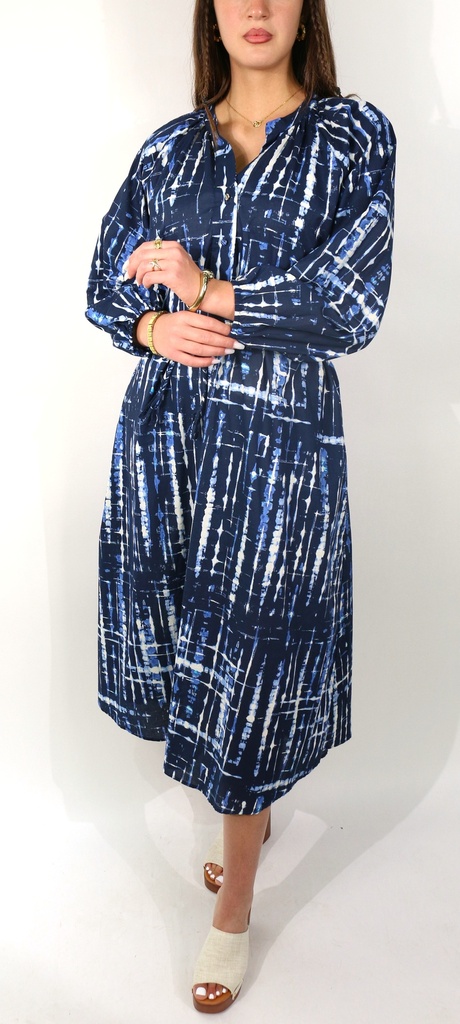 Robe Leela 